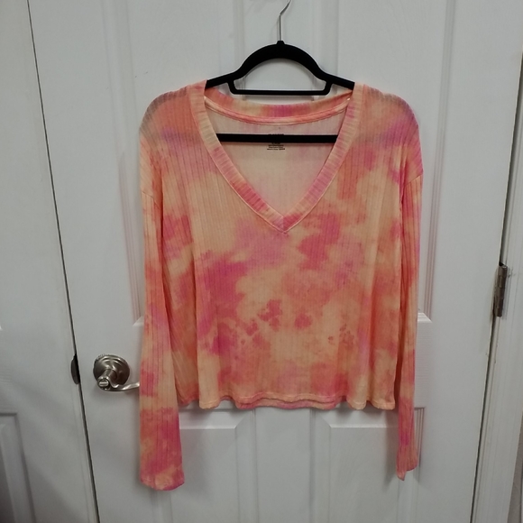 NWT VS Pink Tie Dye V-neck Ribbed Long Sleeve Tee - Picture 3 of 8